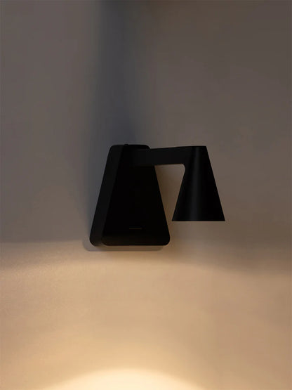 Arki Wall Light