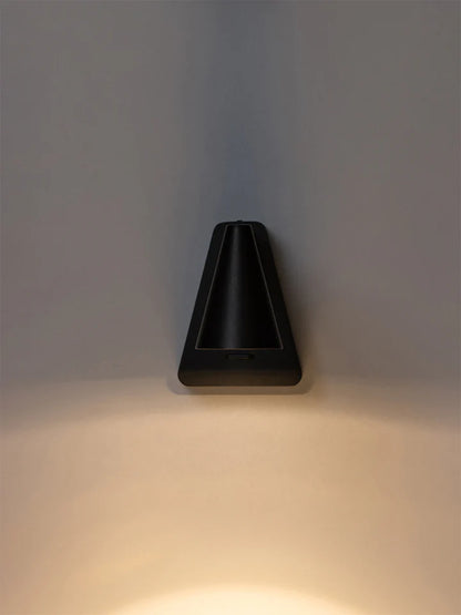 Arki Wall Light