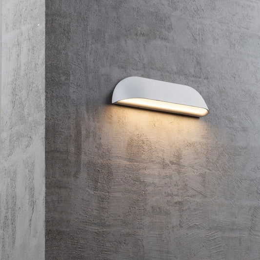 Front 26 Wall Light