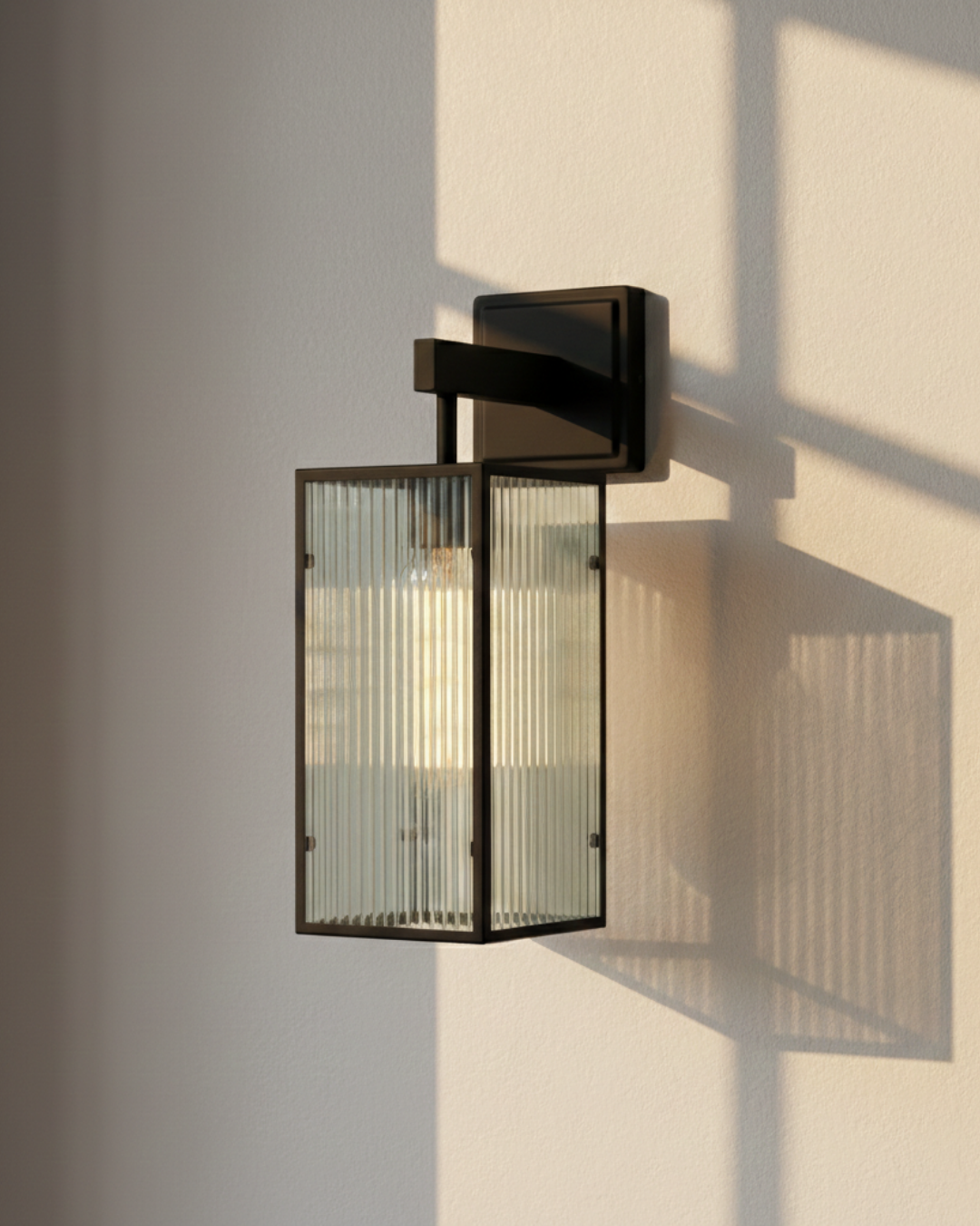 Levi Wall Light